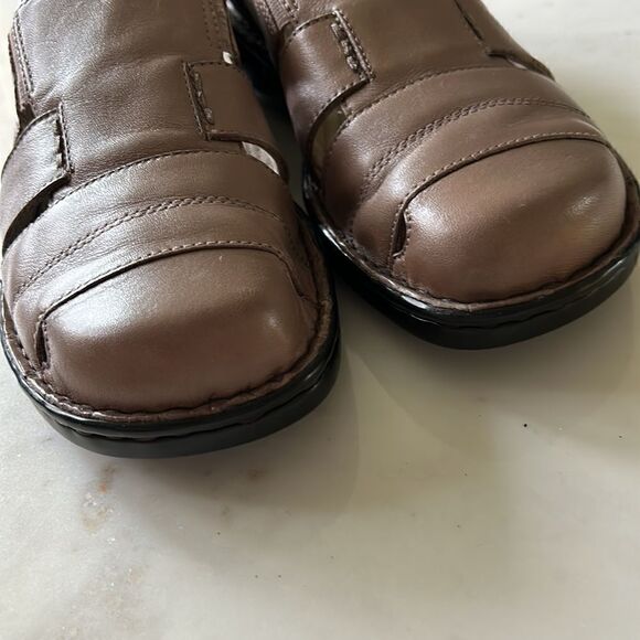 Naturalizer leather slip on taupe sandals size 8W‎ - Picture 6 of 9